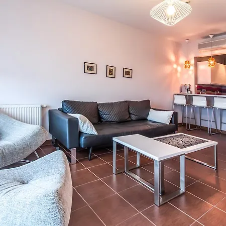 Arka Apartment